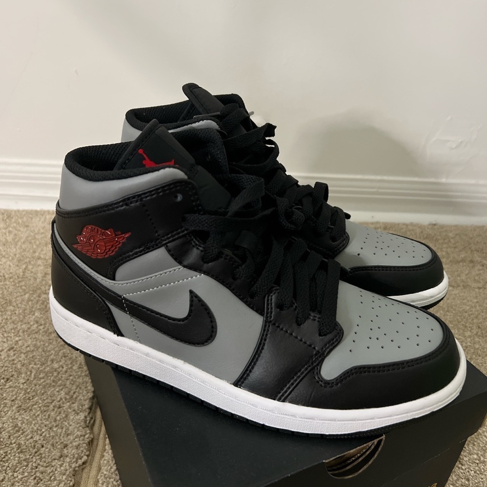 Air Jordan 1 Mid Mens
